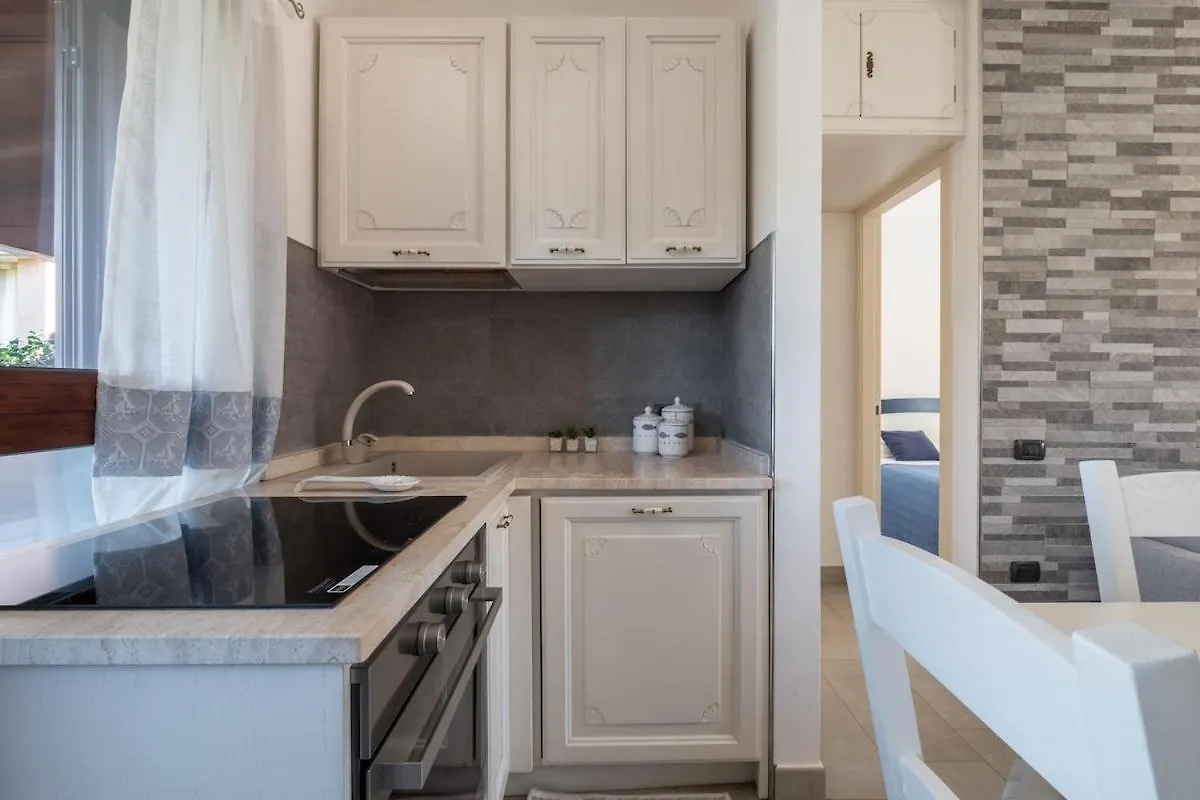 Apartamento 2 Minute Walk To The Sea-New, Modern With Air Conditioning Costa Rei
