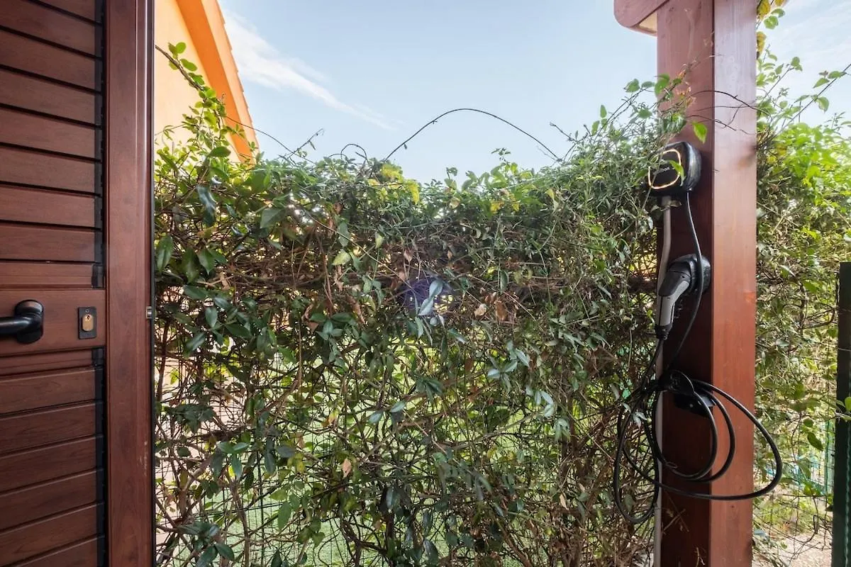 2 Minute Walk To The Sea-New, Modern With Air Conditioning Costa Rei