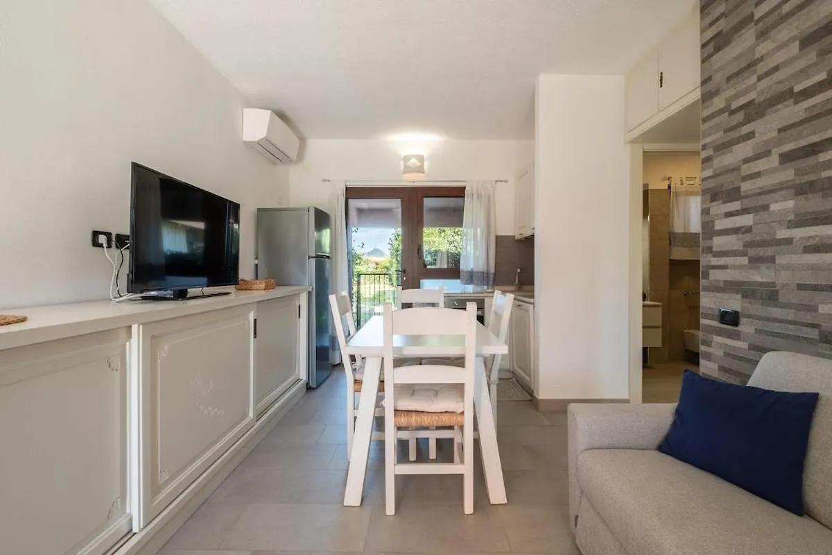 2 Minute Walk To The Sea-New, Modern With Air Conditioning Costa Rei Italia