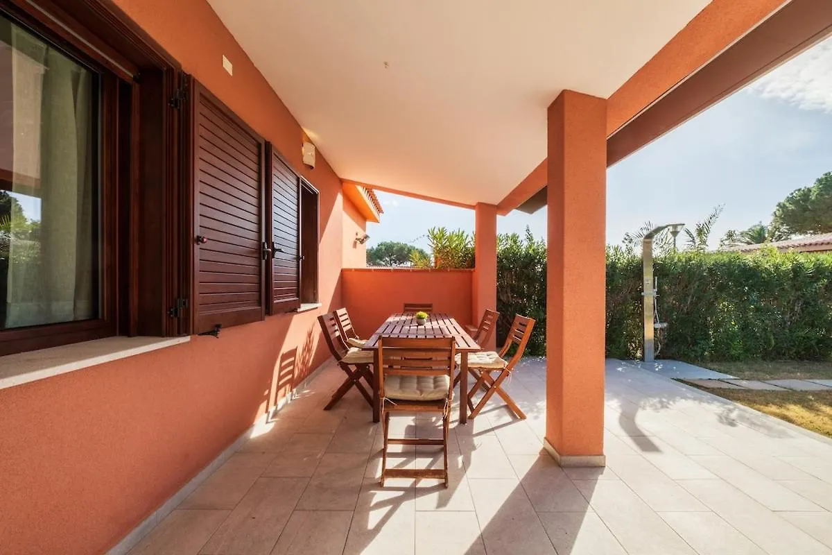 Apartamento 2 Minute Walk To The Sea-New, Modern With Air Conditioning Costa Rei Italia