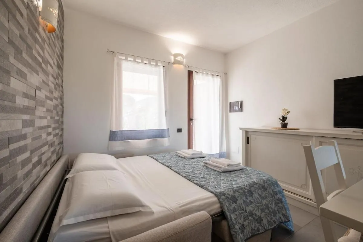 2 Minute Walk To The Sea-New, Modern With Air Conditioning Costa Rei Apartamento