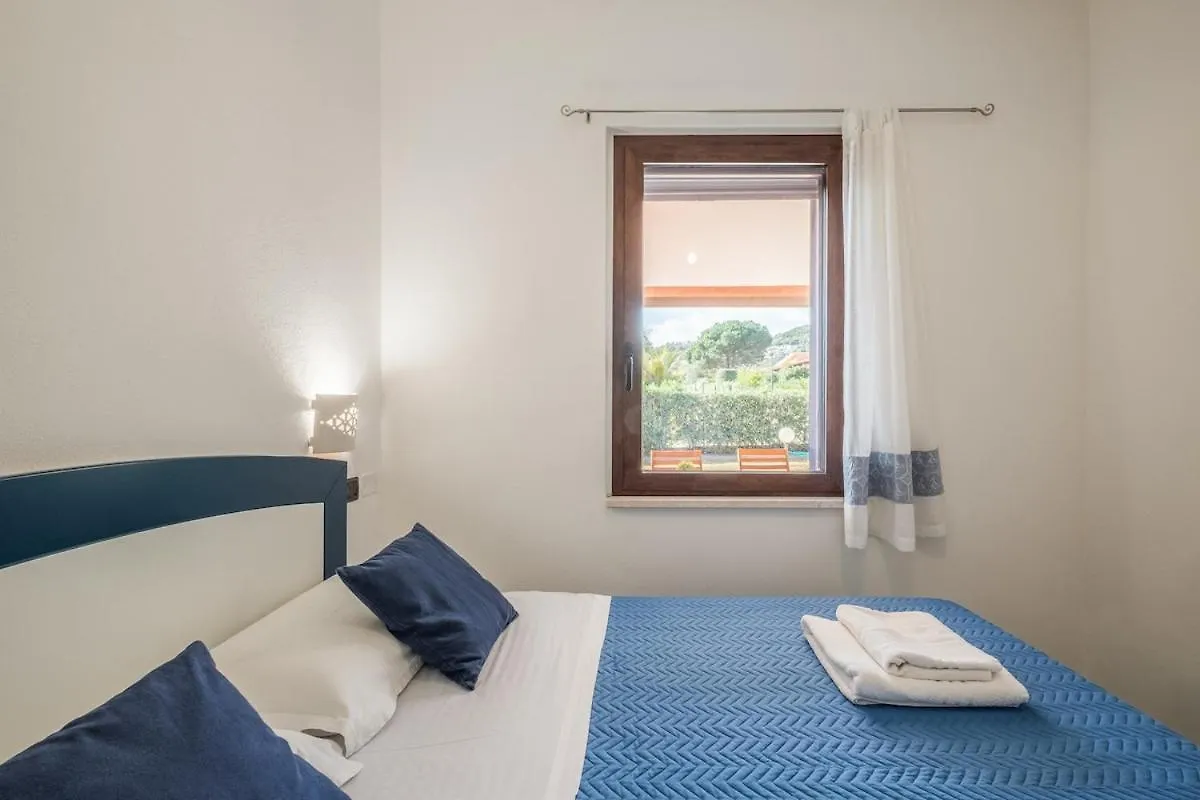 Apartamento 2 Minute Walk To The Sea-New, Modern With Air Conditioning Costa Rei