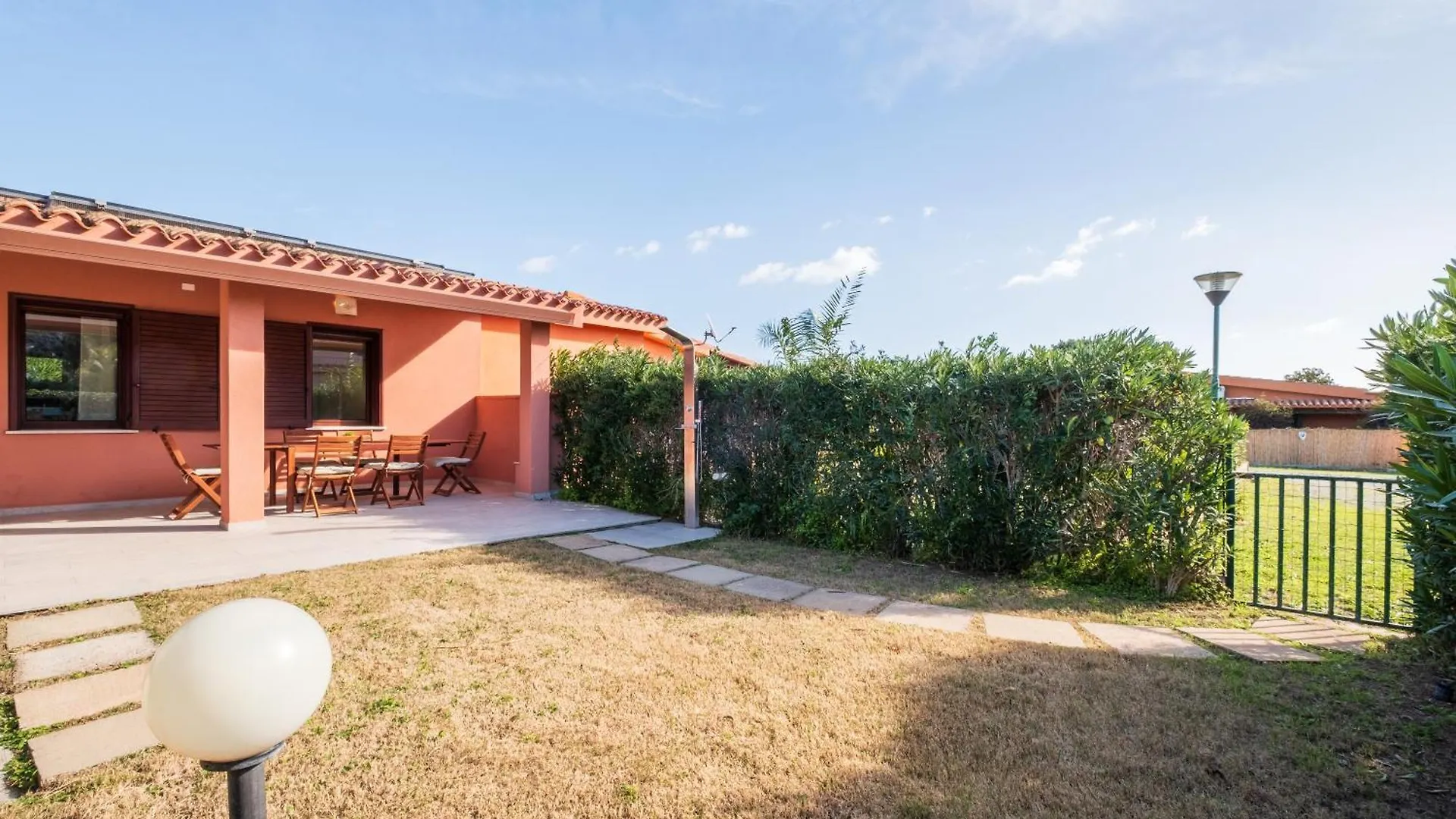 2 Minute Walk To The Sea-New, Modern With Air Conditioning Costa Rei Italia